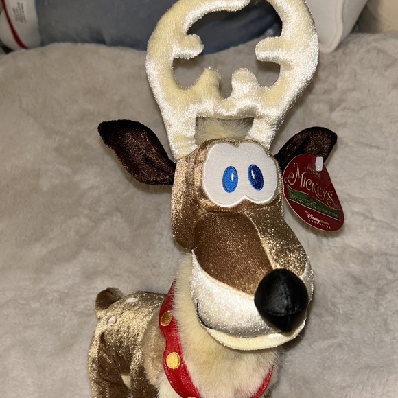 Disney mickeys twice upon a Christmas plushie stuffed animal reindeer 12 inch - Picture 1 of 3